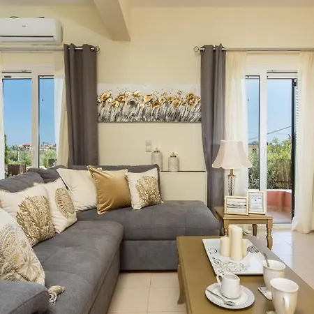 The Four Seasons House Ferienhaus Corfu (city)
